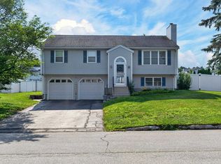 94 Pullman St, Manchester, NH 03103