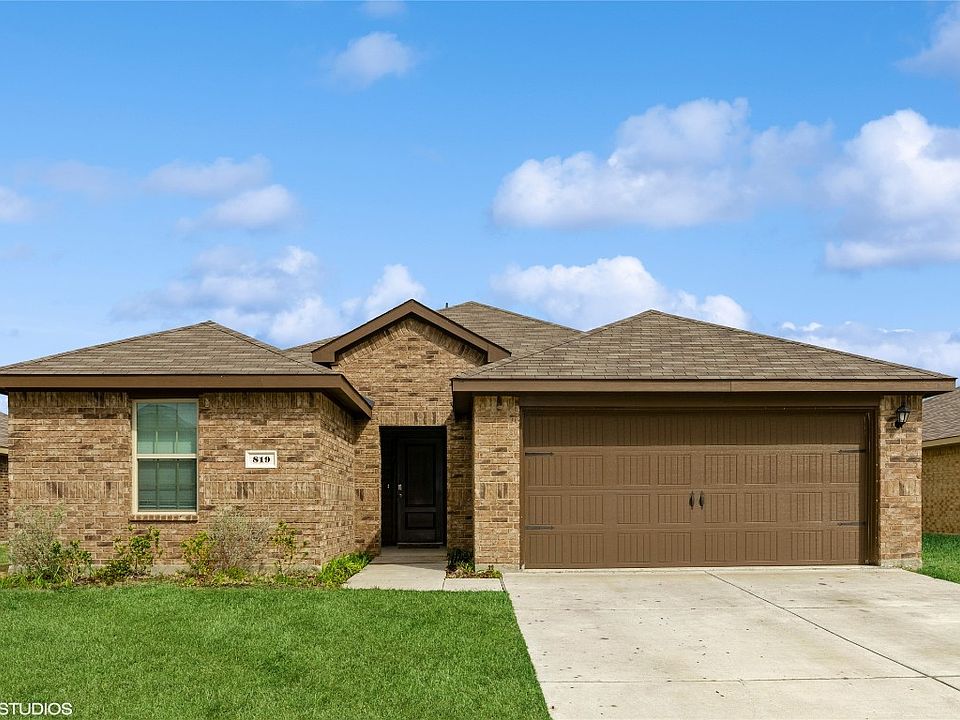 1st image of 819 Heirloom Ln