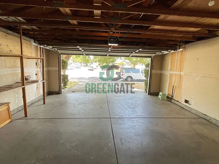 1660 Etta Way — Photo 43