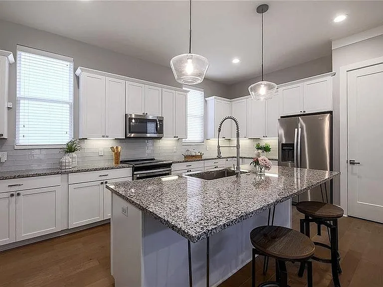 8518 Fathom Cir #115 — Photo 4