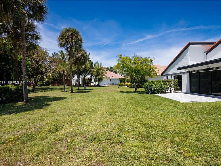 1543 SW 1st Ave — Photo 43