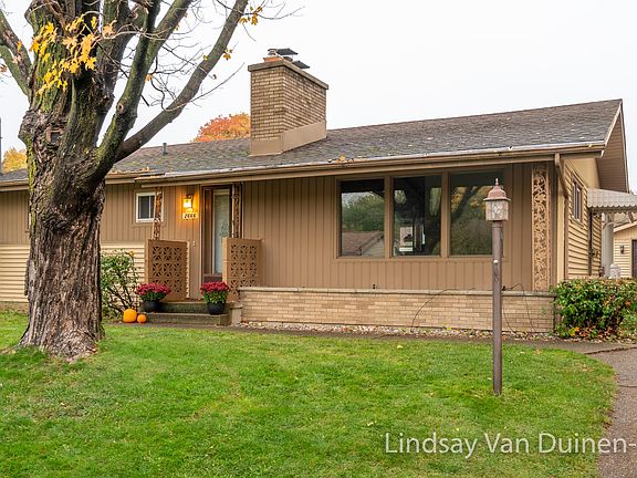2nd image of 2666 Madelyn Dr SW