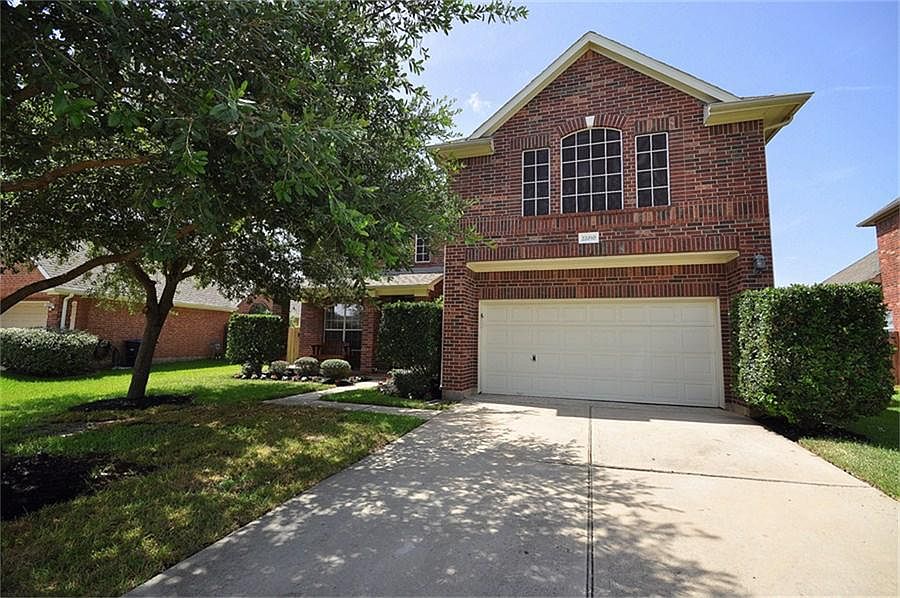 1st image of 22030 Skyridge Ln