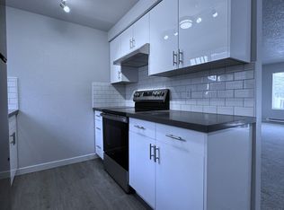4002 W Lk Samm Pkwy NE #C9, Redmond, WA 98052