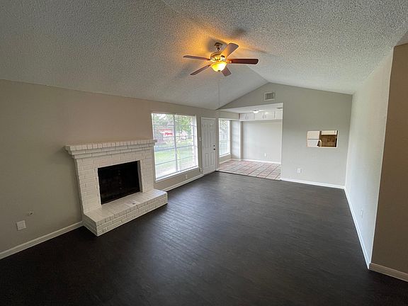 2nd image of 15922 Kenbriar Dr
