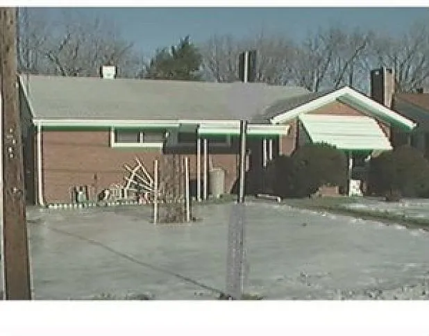 108 Frazier Dr photo 1