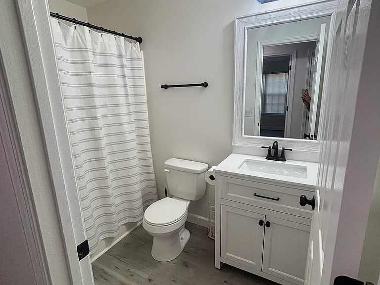 100 Hamlet Rd — Photo 17