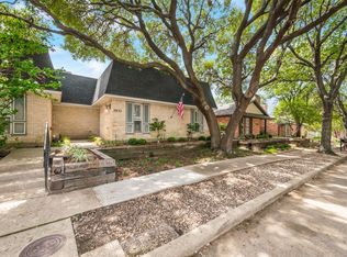 2832 Prescott Dr, Carrollton, TX 75006