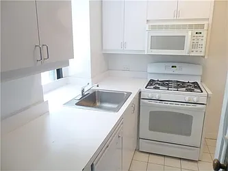 Rented by Siderow Residential Group