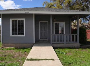 19731 Balfour Dr, Strathmore, CA 93267