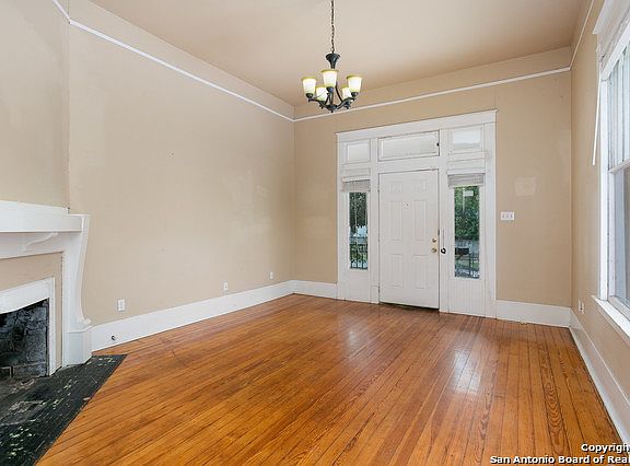 4th image of 429 E Carson St
