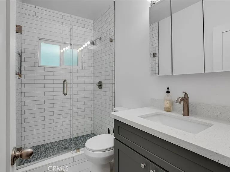 3600 The Strand #D — Photo 10