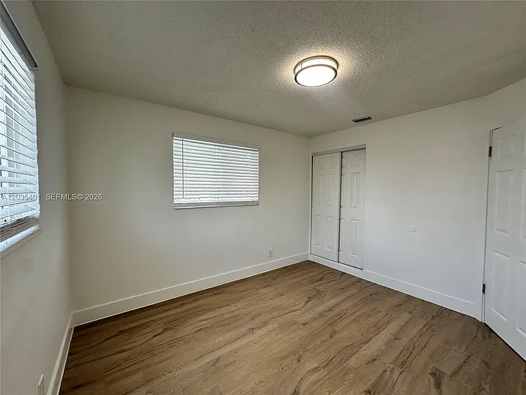 5911 NE 18th Ave #4 — Photo 17
