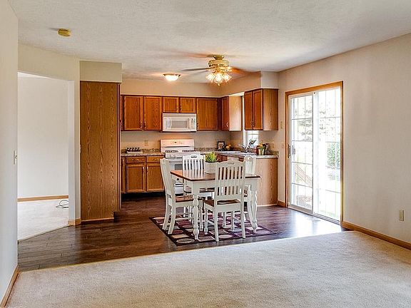 5th image of 5381 Pebble Creek Ln #6