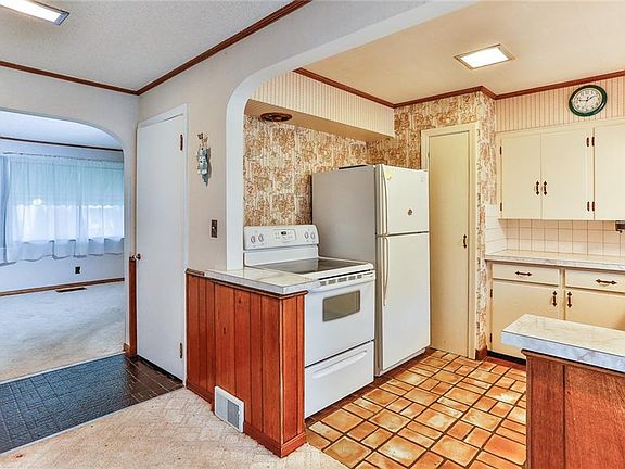 5th image of 1489 11th St