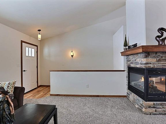 2nd image of 304 Jade Ave