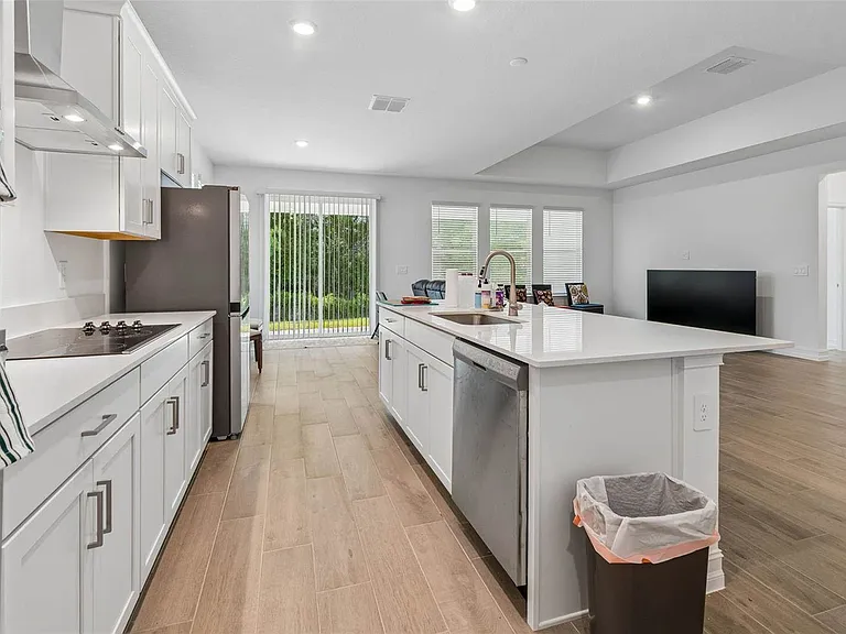 18542 Serene Lake Loop — Photo 32