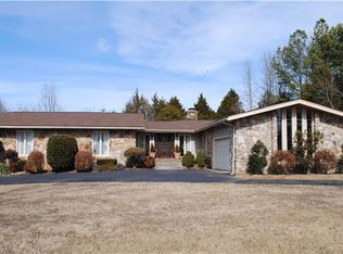 1035 Willette Rd, Red Boiling Springs, TN 37150