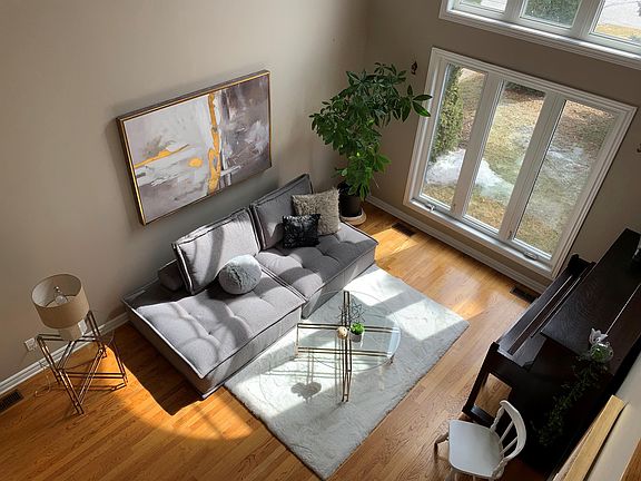 2nd image of 1633 Saint Barbara St #1