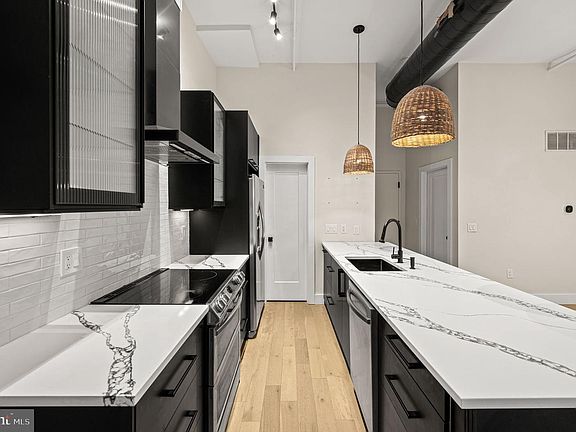 4th image of 926 N 3rd St #3C