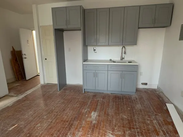 679 E 223rd St #2F, Bronx, NY 10466