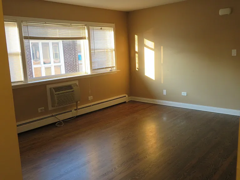 4421 Prescott Ave #10 — Photo 2