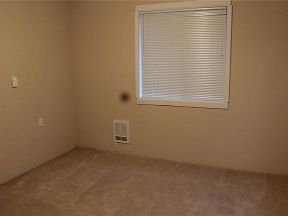 5th image of 4324 172nd St SW