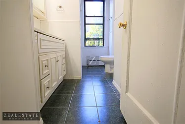 Rented by ZealEstate Group Inc