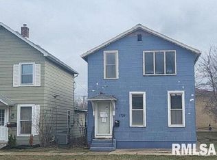 1729 N 2nd St, Clinton, IA 52732