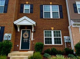 2802 Pinebrook Rd, Landover, MD 20785