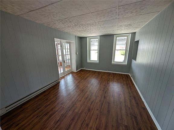4th image of 108 E 21st St Floor 1