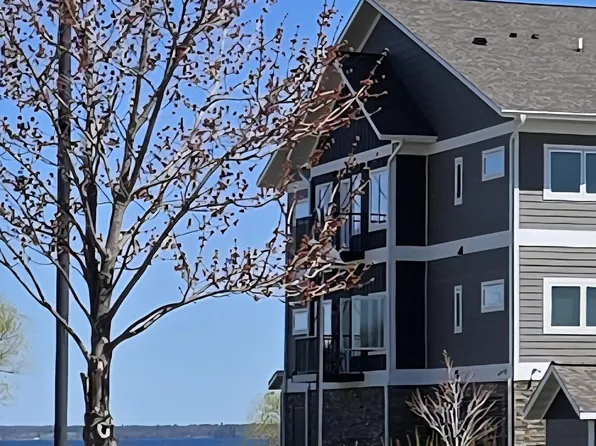 715 Lake Shore Dr NE Unit 113, Bemidji, MN 56601