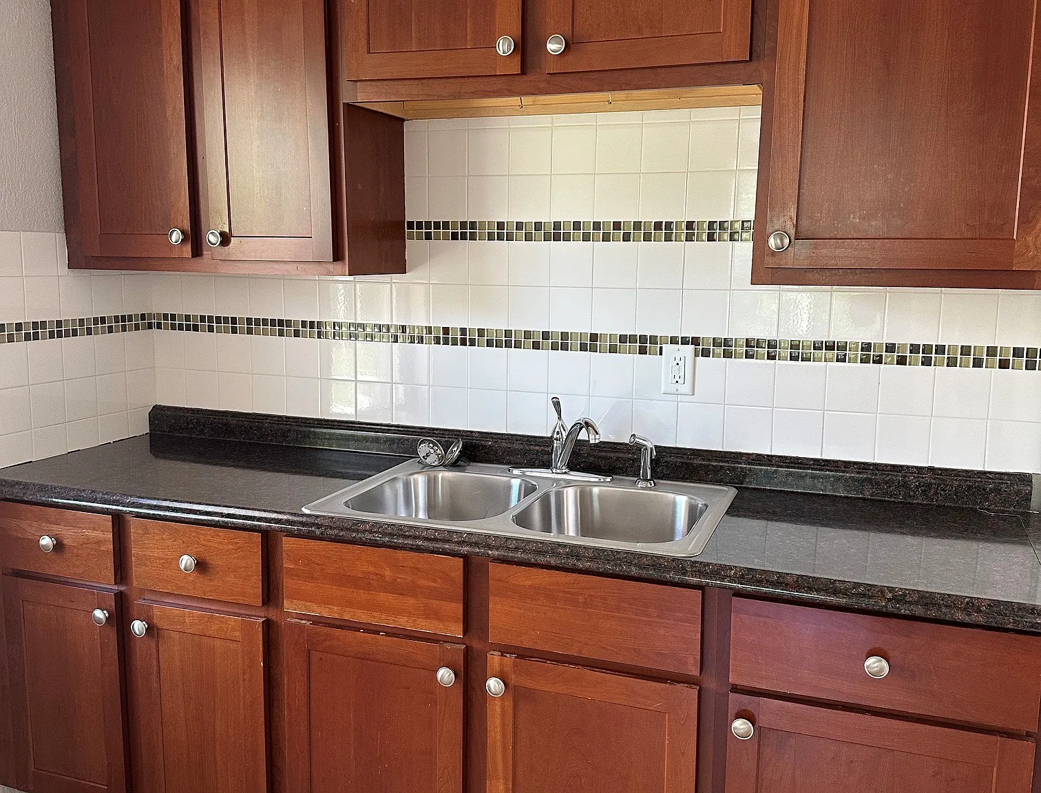 2 bed, $1,375 — Photo 2