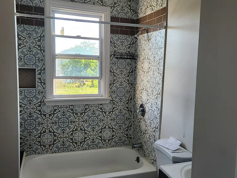 9410 Ravenswood St #2 — Photo 8