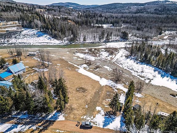 3rd image of 61 Paulsen Valley Rd