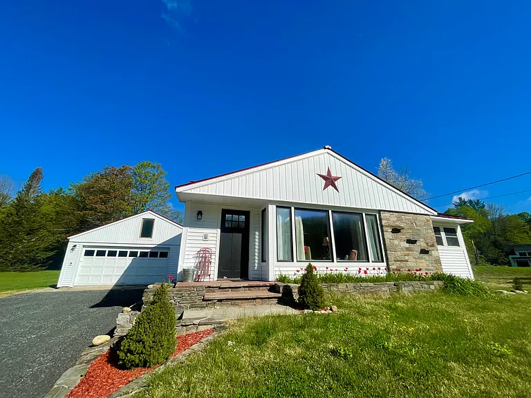 287 Route 100 N — Photo 10
