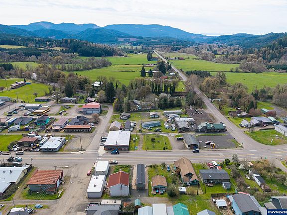 5th image of 175 E Main St