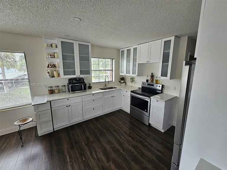 161 SE Village Dr #161 — Photo 6