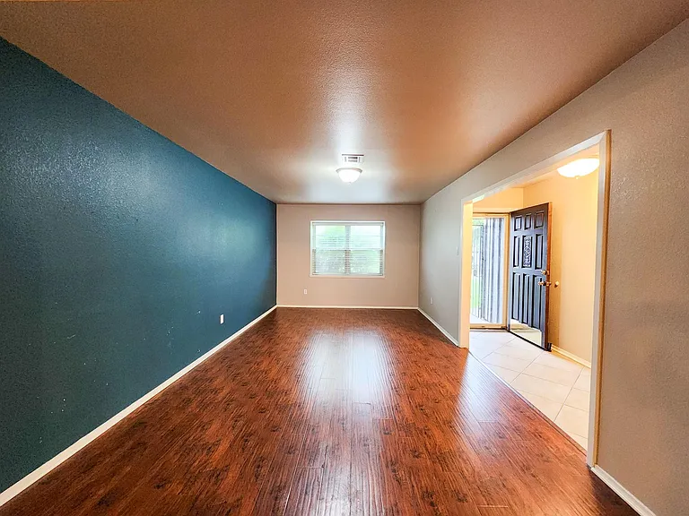 6007 Dryad Dr — Photo 5