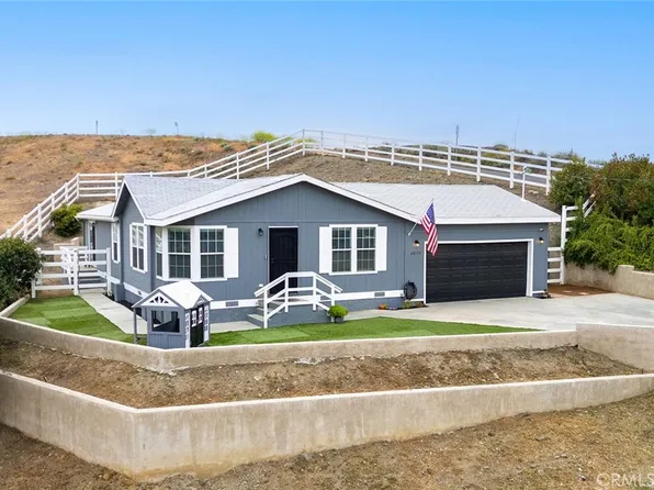 28170 Montana St, Canyon Lake, CA 92587