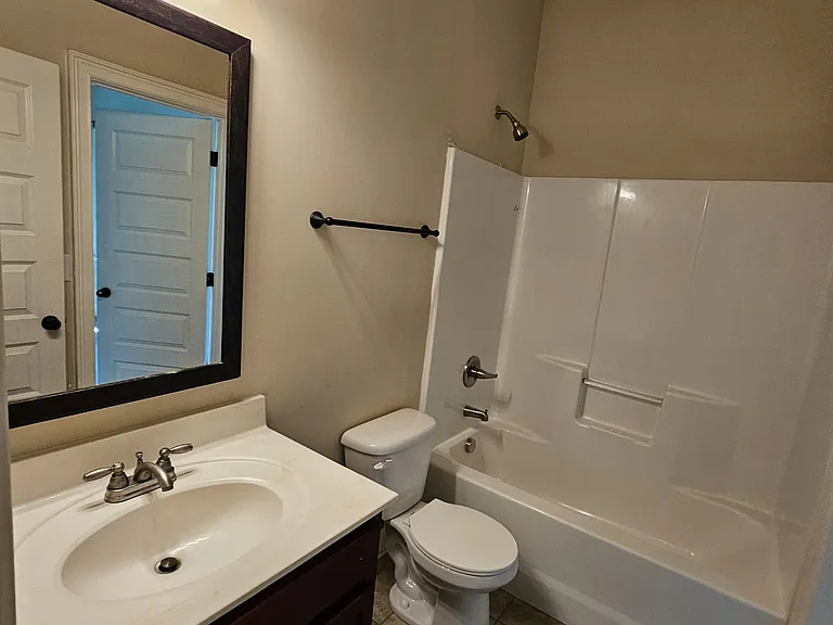 416 Sunnybrook Ln — Photo 43