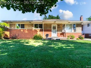 4062 Lexington Dr, Trenton, MI 48183