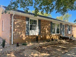 1st image of 215 Kirby Dr