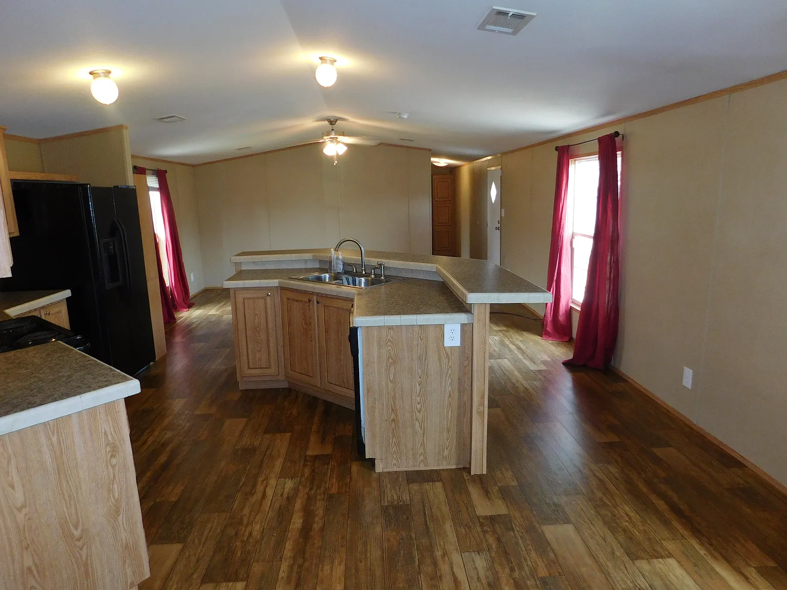 3 bed, 1292 sqft, $1,295 — Photo 4