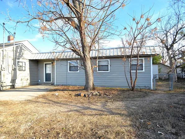 1707A E Main St, Kerrville, TX 78028