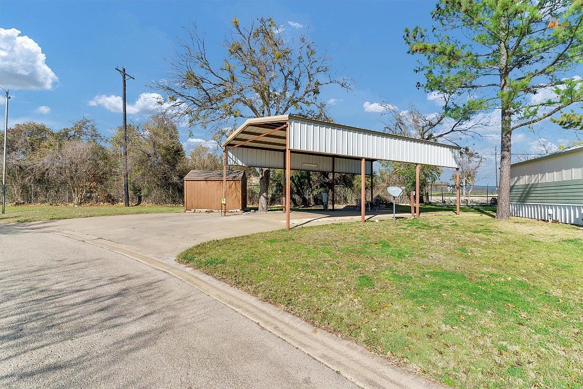 512 Brazos Harbor Cir, Granbury, TX 76048 MLS 20546774 Zillow