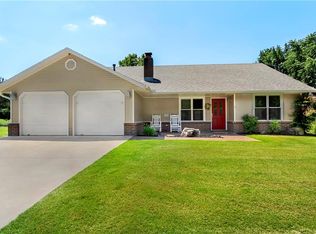 2903 Falcon Rd, Springdale, AR 72762