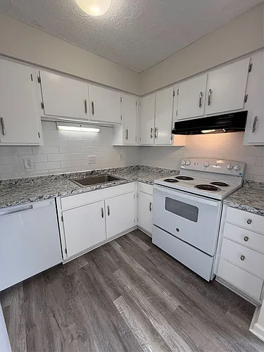 7981 Shady Oak Trl #99 Photo 1