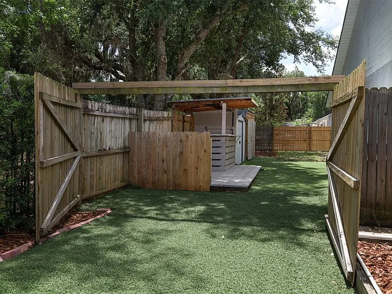 786 Lincoln Pkwy — Photo 23