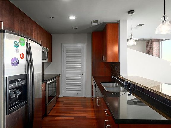 5th image of 155 Court Ave #2012
